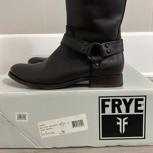 Frye Melissa Harness Inside Zip Dark Brown size 8